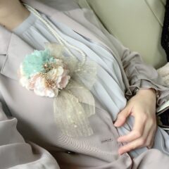 アーティフィシャルフラワーでアクセサリー