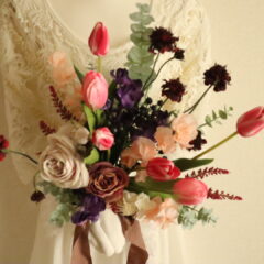 春に結婚式を挙げる花嫁さまにおすすめなウエディングブーケ