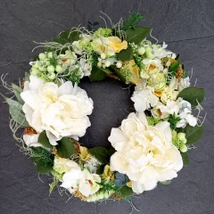 プレゼントにリースを贈る